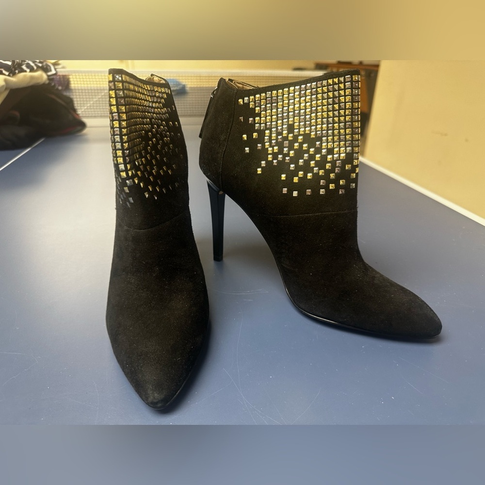 French Connection boot heel with silver and gold accents (size 8.5 (39))